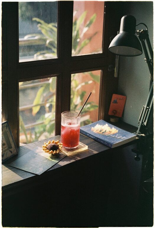 How to Create a Cozy Reading Corner at Home